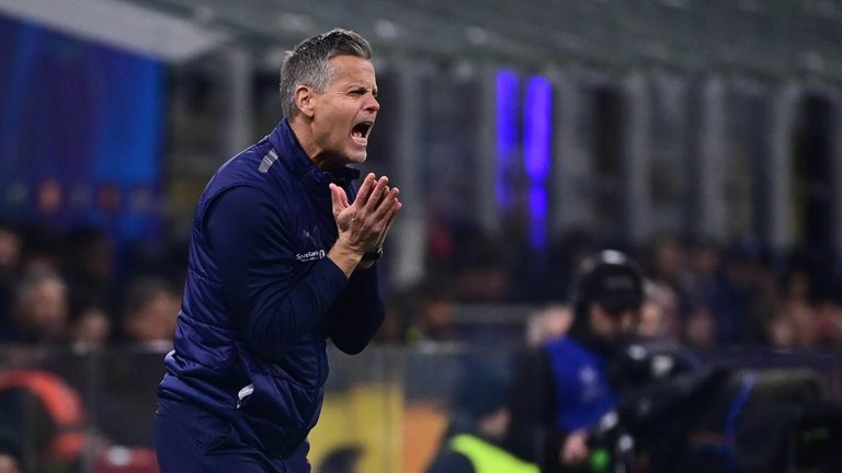 केजेटील नटसेन गेटी इमेजेसद्वारे बोडोपिएरो क्रूसिएटी/एएफपी मधील चमत्काराचे निरीक्षण करतात