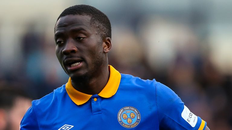 Udoh fez seu nome na EFL durante cinco temporadas em Shrewsbury