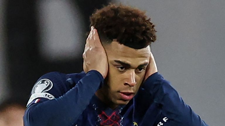 Paris Saint-Germain's French midfielder #14 Desire Doue celebrates 