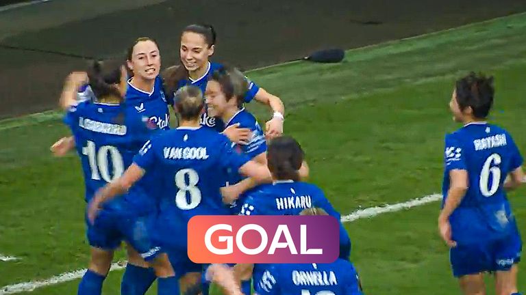 Martina Fernandez heads home equaliser for Everton 