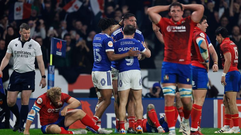 Italy were on top at the scrum but their lineout consistently malfunctioned badly