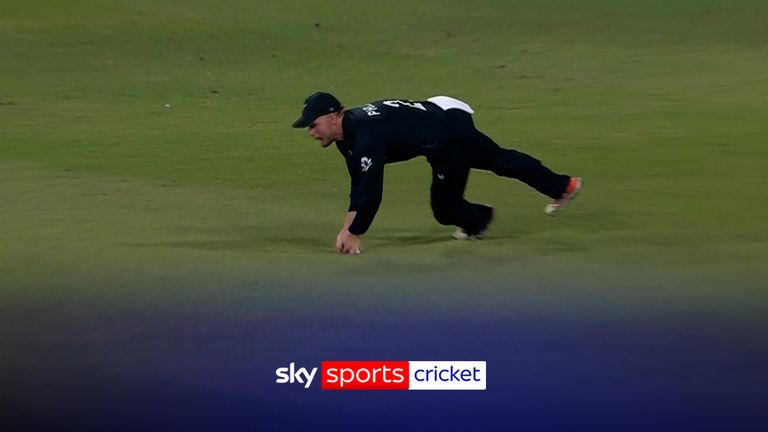 Glenn Phillips takes stunner to remove Jacob Bethell!