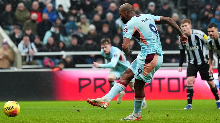 Igor Thiago scores a penalty to give Brentford a 2-1 lead at Newcastle