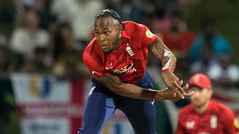 Archer strikes for England against Sri Lanka  in second T20 LIVE!