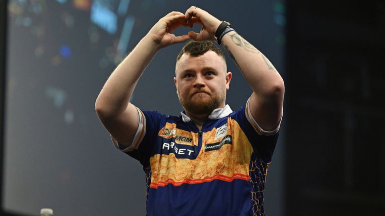 26/2/26: Josh Rock against Gian van Veen in the Quarter Final match during night 4 of the BetMGM Premier League in Belfast.