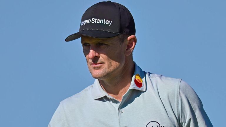 Justin Rose reacts to the crowd on the 2nd hole during the final round of the Farmers Insurance Open  (Cal Sport Media via AP Images)