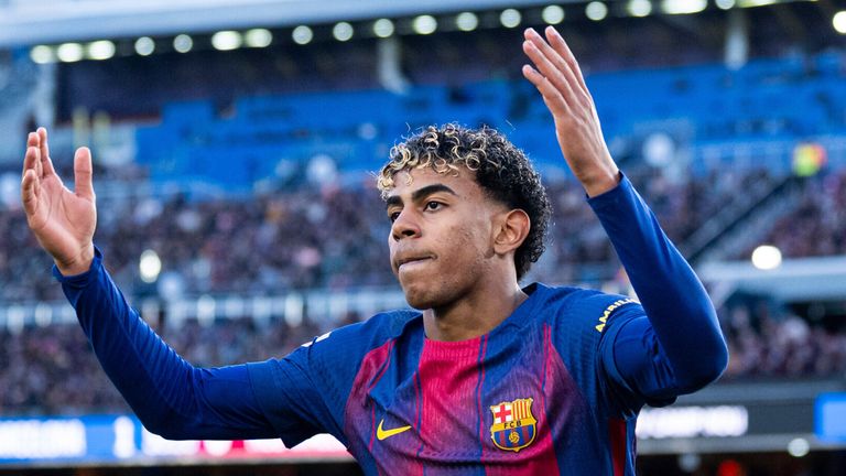 Lamine Yamal (FC Barcelona) in action during La Liga football match between FC Barcelona and RCD Mallorca, at Camp Nou Stadium