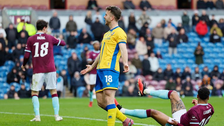Mansfield Town's Rhys Oates celebrates scoring their side's first goal of the game during the Emirates FA Cup fourth round match at Turf Moor, Burnley. Picture date: Saturday February 14, 2026. PA Photo. Photo credit should read: Richard Sellers/PA Wire...RESTRICTIONS: EDITORIAL USE ONLY No use with unauthorised audio, video, data, fixture lists, club/league logos or "live" services. Online in-match use limited to 120 images, no video emulation. No use in betting, games or single club/league/player publications.