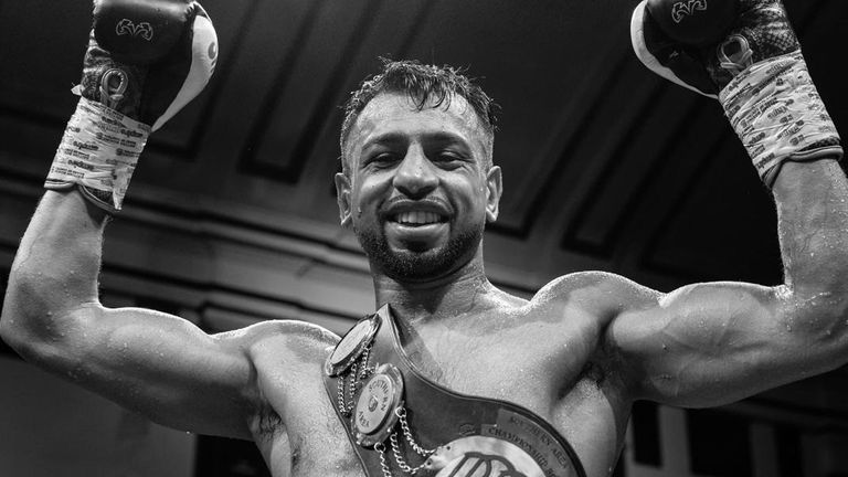 O marido de Andrew, Numan Hussain, também é boxeador profissional.