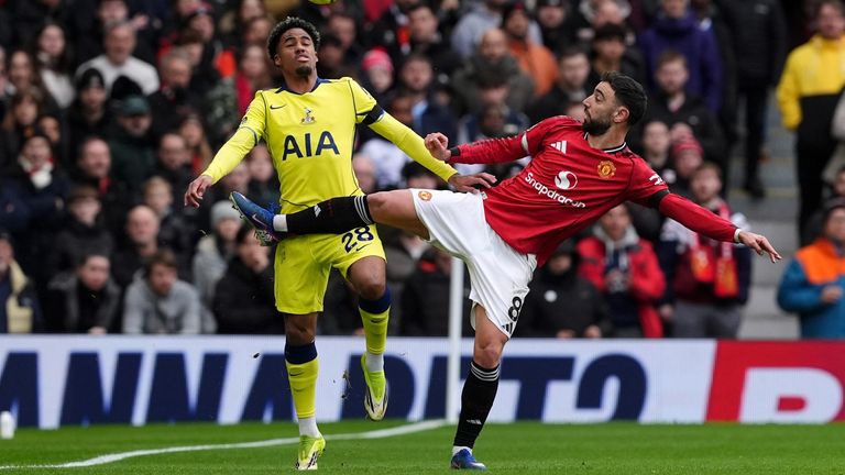  Wilson Odobert and Bruno Fernandes battle for the ball