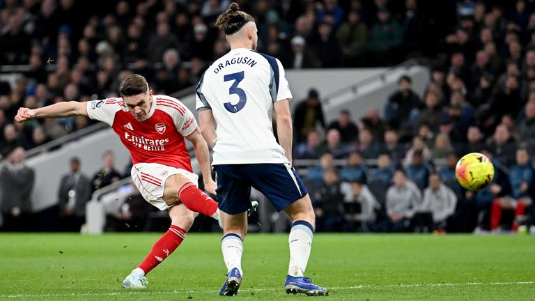 Viktor Gyokeres scores to give Arsenal a 2-1 lead at Spurs