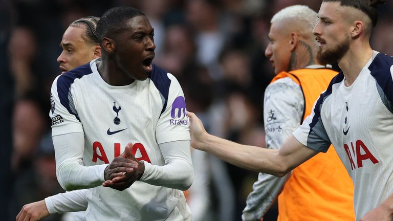 Randal Kolo Muani celebrates after equalising for Spurs against Arsenal