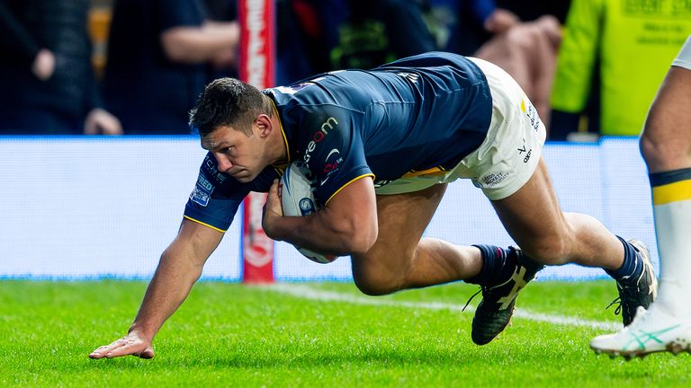 Picture by Allan McKenzie/SWpix.com - 20/02/2026 - Rugby League - Betfred Super League Round 2 - Leeds Rhinos v York Knights - AMT Headingley, Leeds, England - Leeds' Ryan Hall scores his second try against York.
