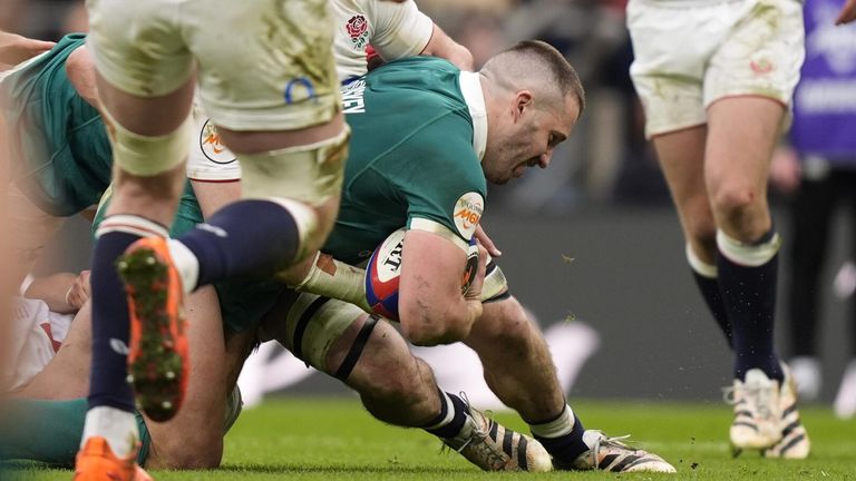 Dan Sheehan scores Ireland's fourth try at Twickenham