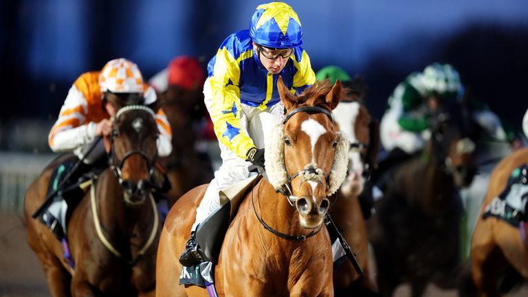 Wonder ridden by Oisin Murphy on their way to winning the Tipping Tom On SBK Bet Feed Handicap at Southwell