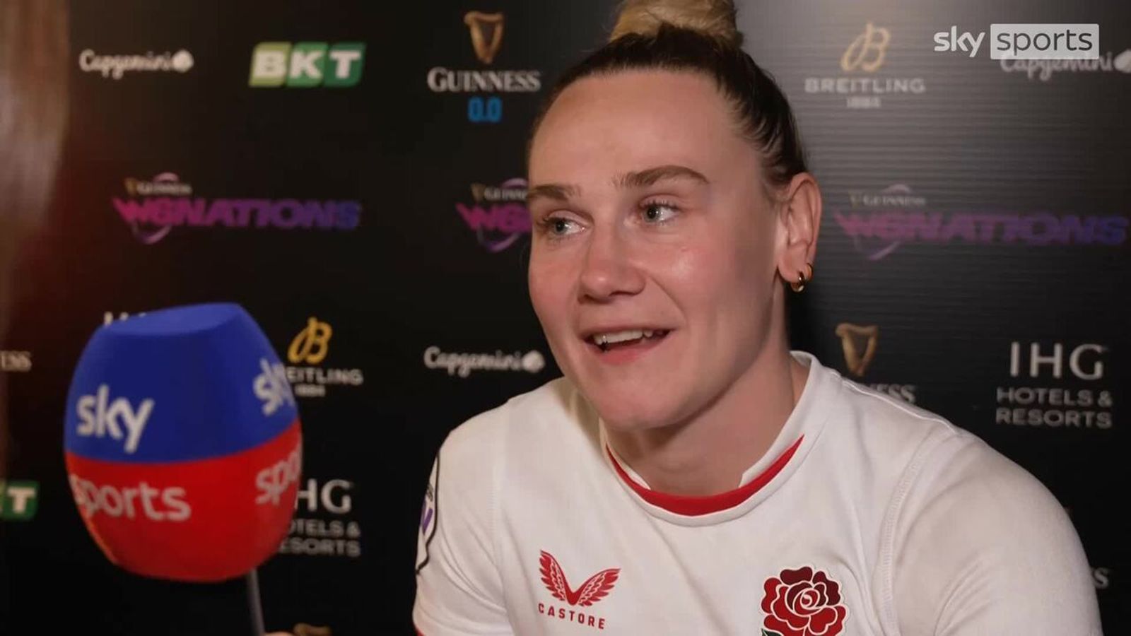 Red Roses captain Meg Jones plays down 'pressure' over their 33-match win streak