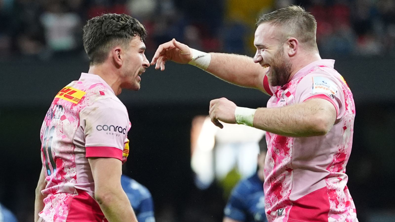 Gallagher Prem: Harlequins dent Bristol Bears' play-off hopes; Leicester Tigers beat Gloucester; Northampton late-show floors Saracens