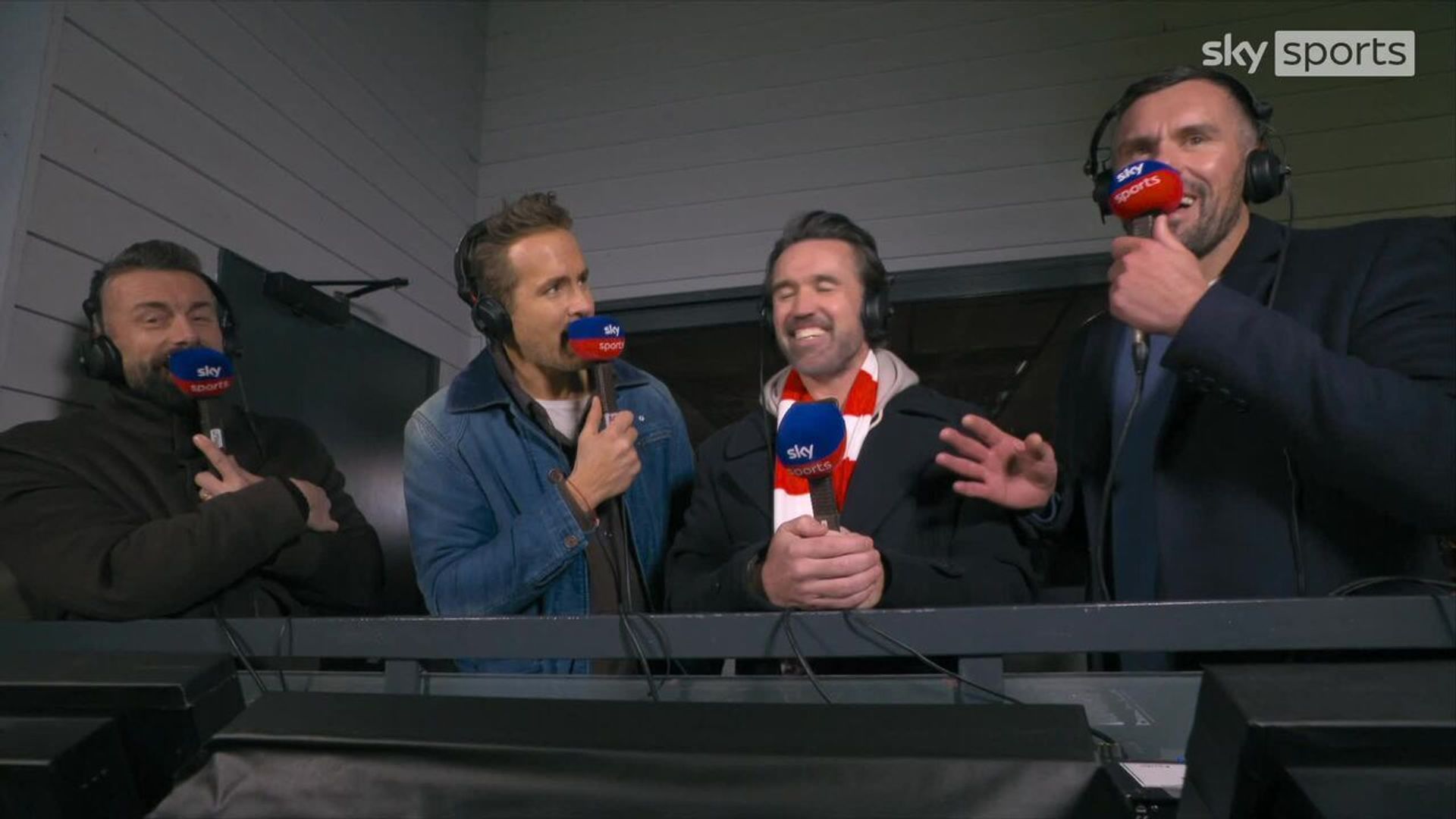Foster shows Rob and Ryan how commentary is done!