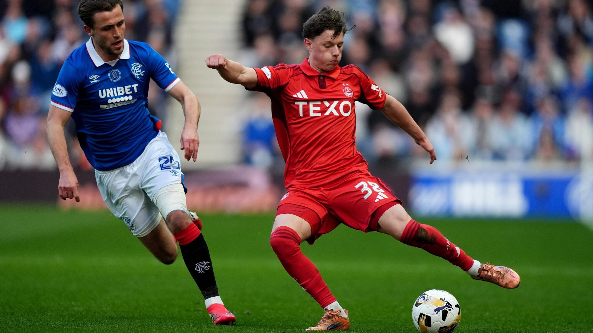 Chermiti wastes massive chance for Rangers vs Aberdeen LIVE!