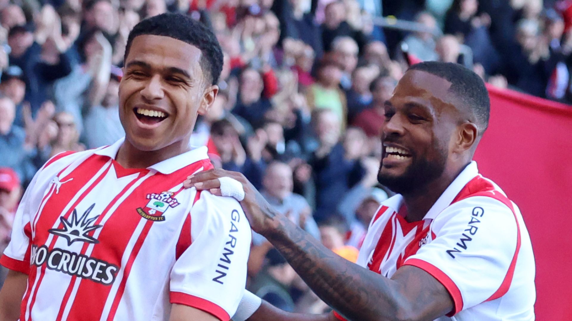 Southampton stay sixth after easing past Oxford