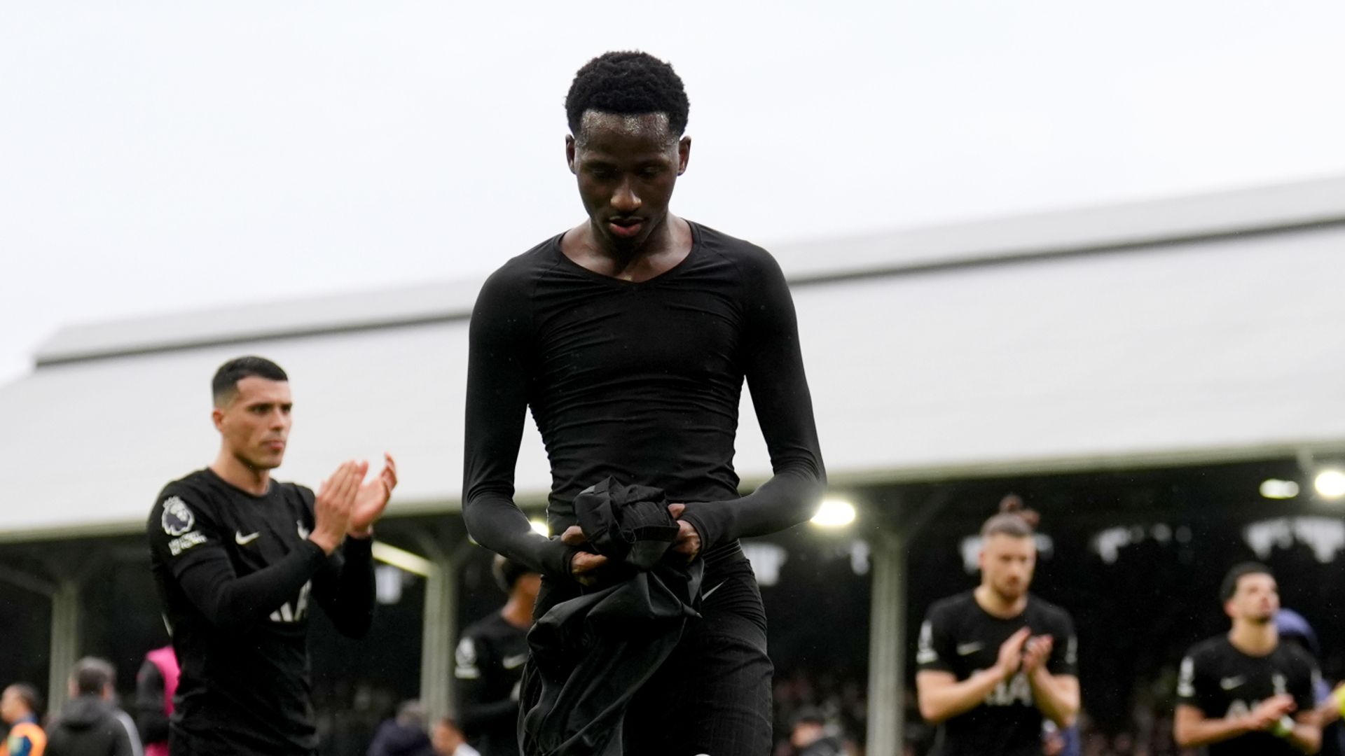 Transfer Centre LIVE! Football transfer news, updates and rumours