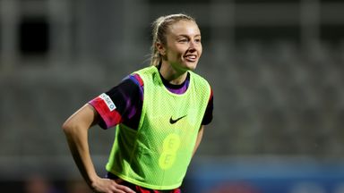 Leah Williamson warms up prior to the 2027 FIFA Women's World Cup Qualifier between Ukraine and England