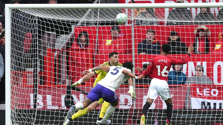 Amad Diallo goes close to scoring for Man Utd