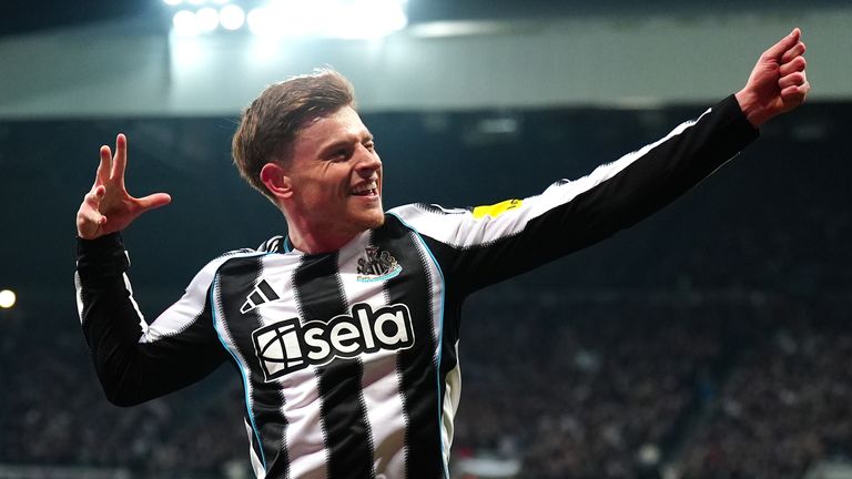 Harvey Barnes celebrates scoring for Newcastle against Man City