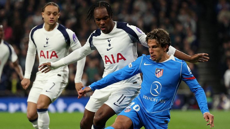 Giuliano Simeone is put under pressure by Mathys Tel 