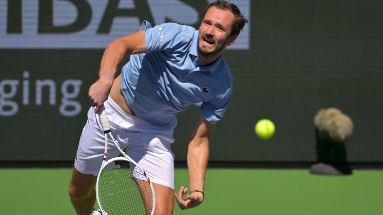 Medvedev on hyvässä kunnossa menossa otteluun Draperin kanssa. Kuva: Reuters