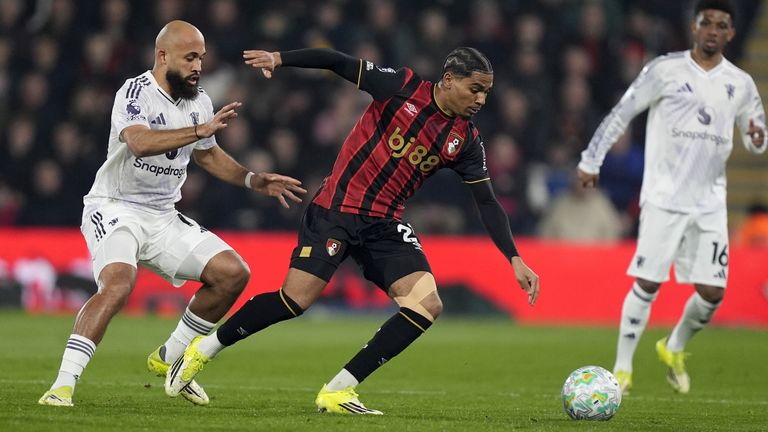 Bournemouth's Amine Adli and Manchester United's Bryan Mbeumo battle for the ball