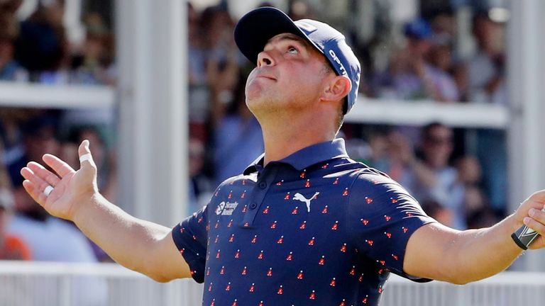 Gary Woodland reagisce dopo aver affondato il suo putt finale per vincere il Texas Children's Houston Open (Associated Press)