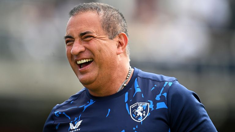 Kent head coach Adam Hollioake (Getty Images)