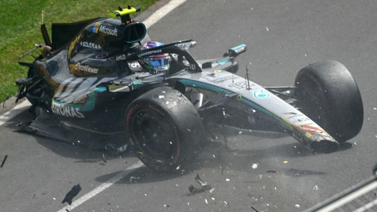 Mercedes' Italian driver Kimi Antonelli crashes during the third practice session of the Formula One Australian Grand Prix at the Albert Park Circuit in Melbourne on March 7, 2026. (Photo by Paul Crock / AFP) / -- IMAGE RESTRICTED TO EDITORIAL USE - 