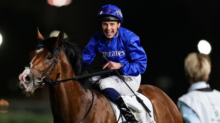 Il difensore civico insieme al fantino William Buick vince il Dubai Turf da 5 milioni di dollari su 1.800 m (9 stadi) a Meydan (AP Photo/Altaf Qadri)