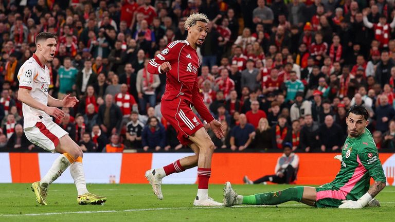 Hugo Ekitike scores Liverpool's second goal against Galatasaray