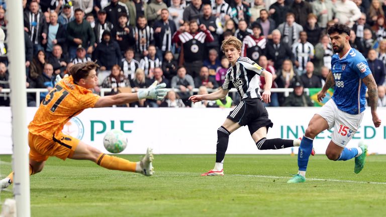 Anthony Gordon fires Newcastle into an early lead in the Tyne-Wear derby