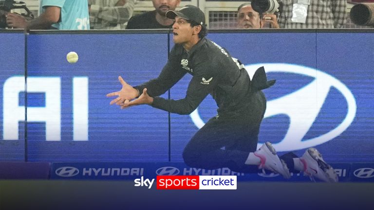 Rachin Ravindra takes brilliant catch as New Zealand pick up three wickets in one over