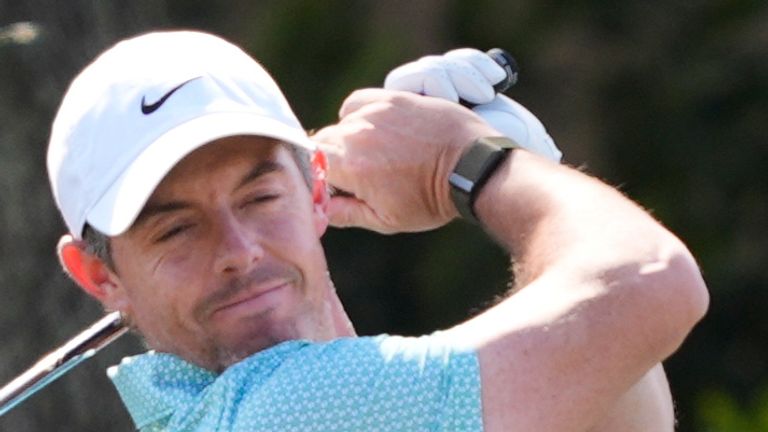Pohjois-Irlannin Rory McIlroy reagoi lyöessään harjoituslaukauksia The Players Championship golfin harjoituskierroksen aikana