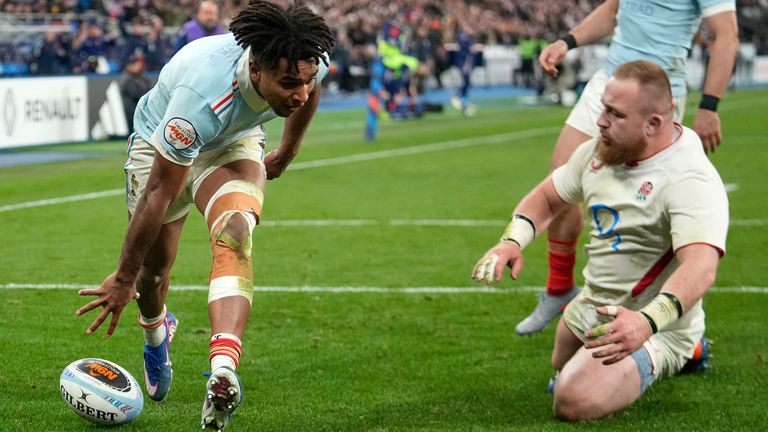 Theo Atissogbe scores a try against England