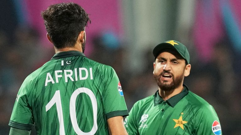 Pakistan's Shaheen Shah Afridi (right) and Salman Ali Agha (left) at the 20226 Men's T20 World Cup (Associated Press)