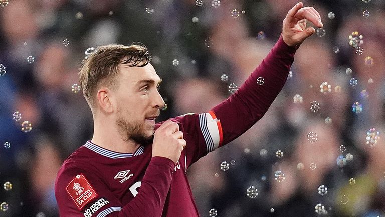 West Ham United's Jarrod Bowen celebrates scoring his second goal against Brentford in the FA Cup