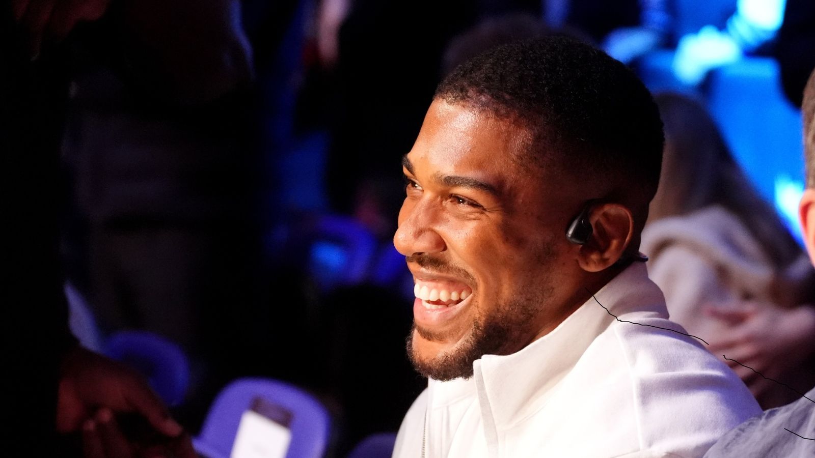 https://e0.365dm.com/26/04/1600x900/skysports-anthony-joshua-eddie-hearn_7211229.jpg?20260404222402