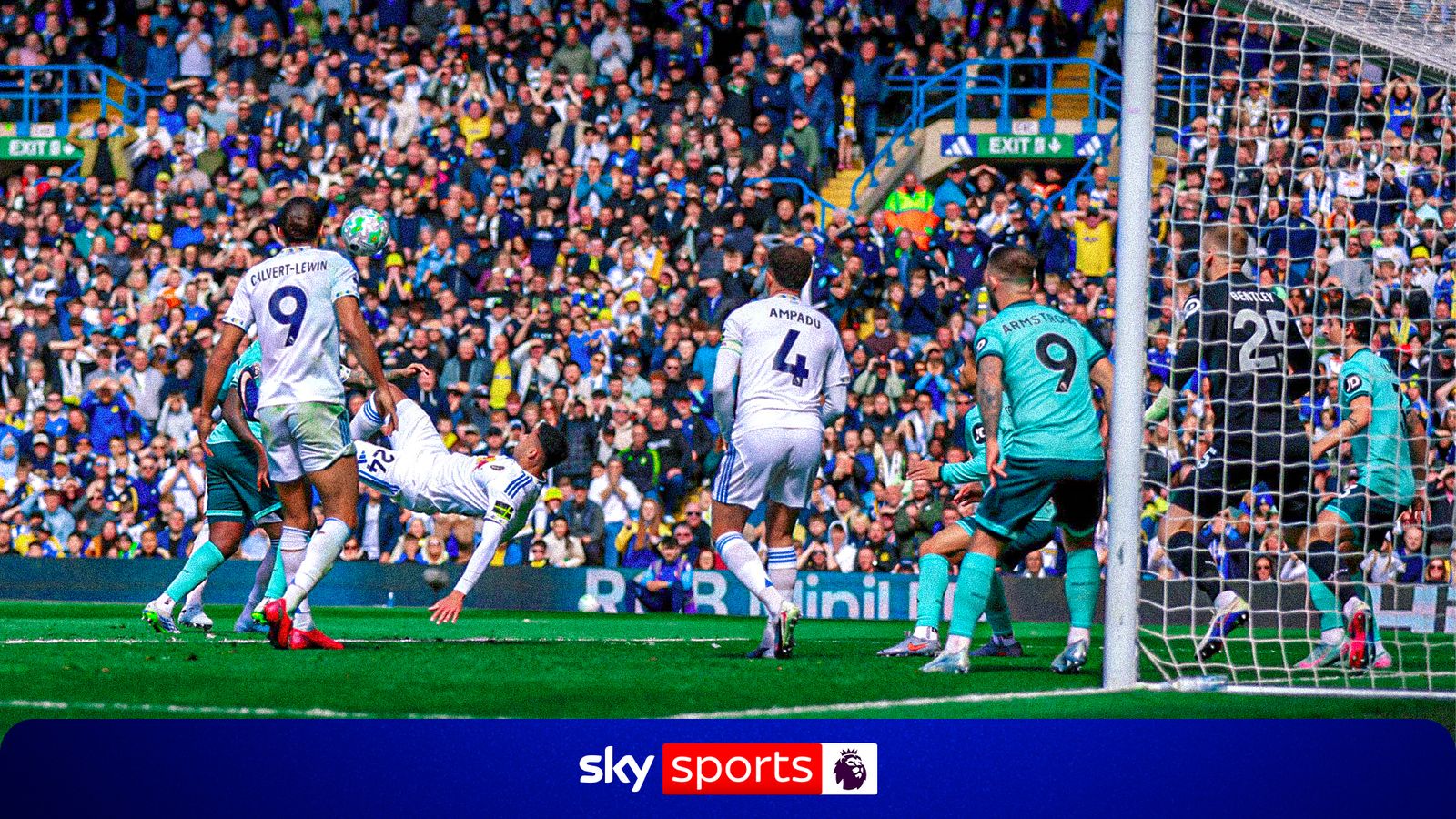 Leeds vs Wolves: James Justin scores fantastic overhead kick!