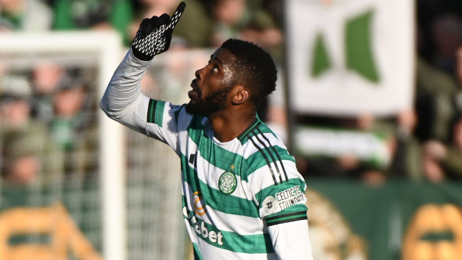 Dundee 1-2 Celtic: Kelechi Iheanacho keeps Hoops' Scottish Premiership title hopes alive with late winner
