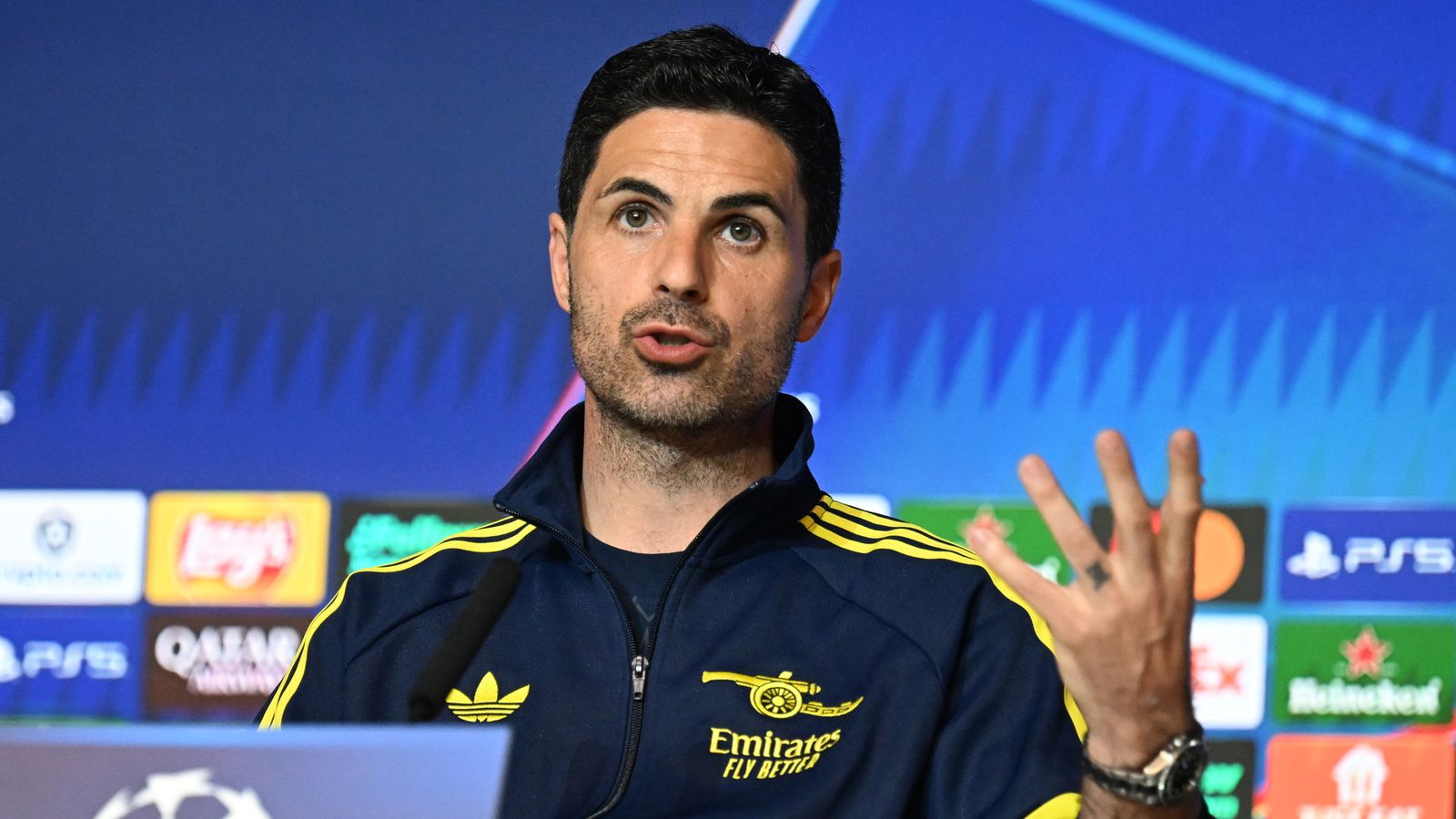 https://e0.365dm.com/26/04/1600x900/skysports-mikel-arteta-arsenal_7233630.jpg?20260428212608