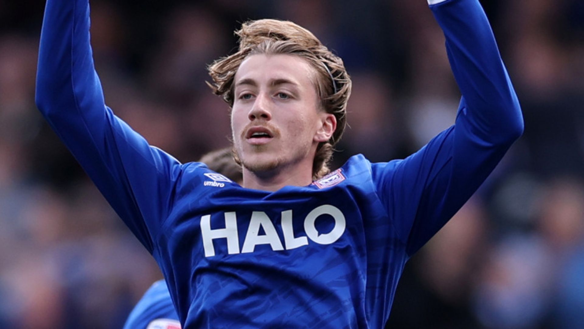 Controversial late penalty moves Ipswich second after Boro draw