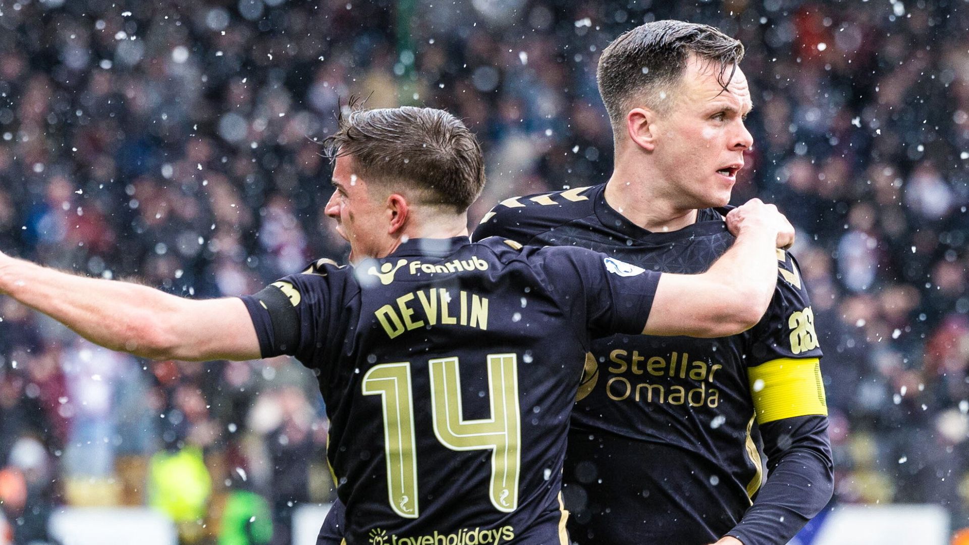 Hearts drop points at bottom side Livingston but return to top of Premiership