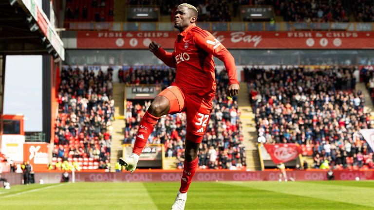 Aberdeen Afeez Aremu celebrates his winner against Killie