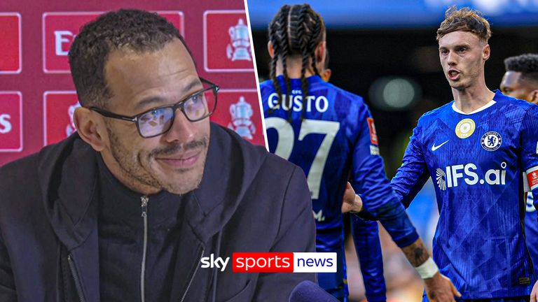 Chelsea head coach Liam Rosenior.